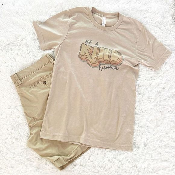 Be a Kind Human Tee, Unisex Sz S - Picture 1 of 7